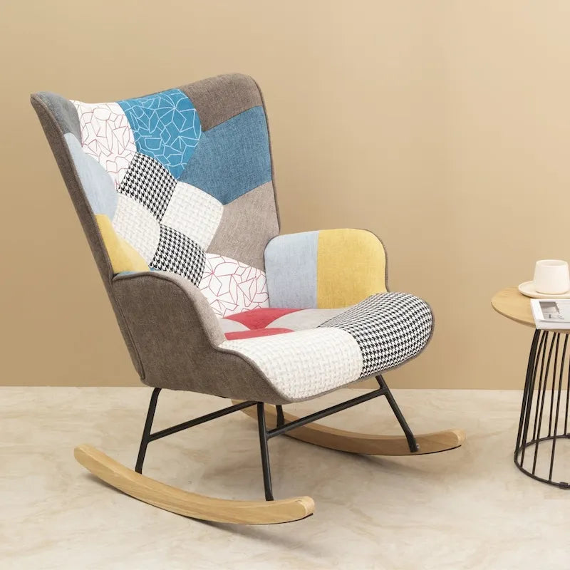 Fauteuil à bascule en lin patchwork avec piètement en bois et structure en métal