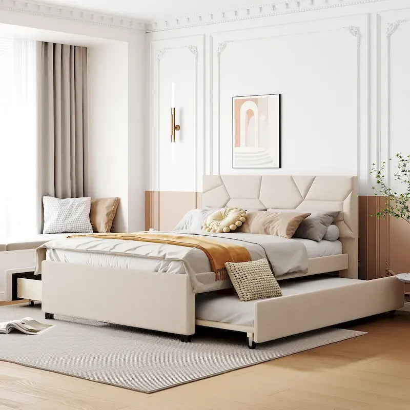 Lit plateforme rembourré beige avec tête de lit géométrique et tiroirs de rangement
