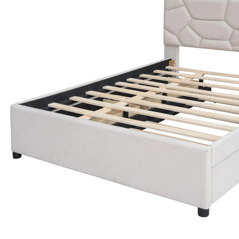 Lit plateforme rembourré beige avec tête de lit géométrique et tiroirs de rangement