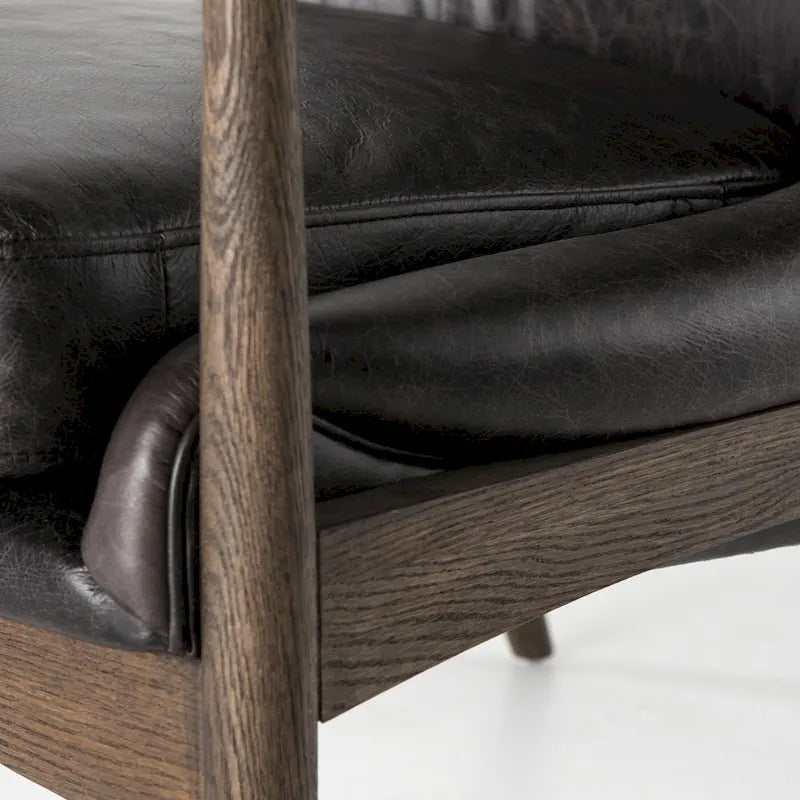 Fauteuil d'appoint moderne du milieu du siècle avec structure en bois sculpté