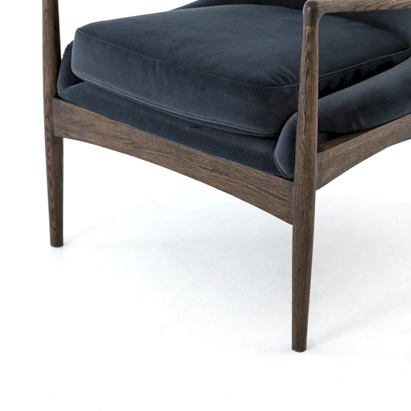 Fauteuil d'appoint moderne du milieu du siècle avec structure en bois sculpté