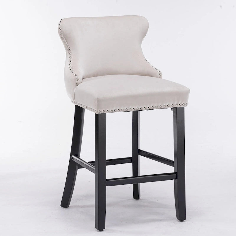 Tabouret de bar à dossier ailé capitonné en velours avec garniture cloutée