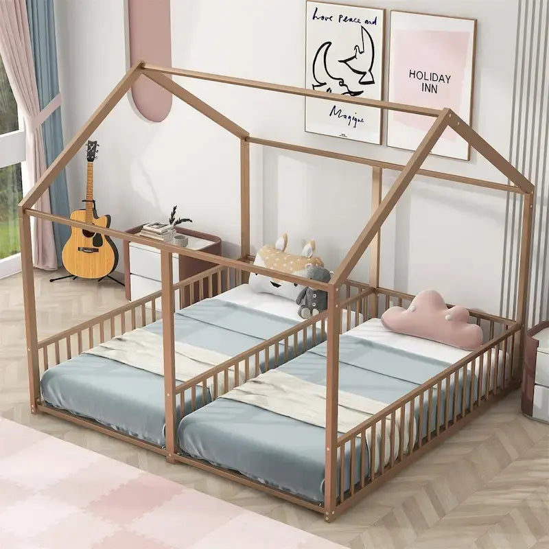 Lit plateforme en forme de maison en métal avec barrières de sécurité Noir et or