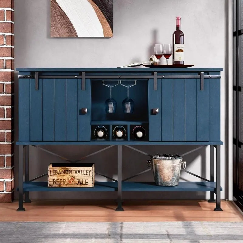 Meuble à vin rustique avec porte coulissante type grange, range-verres et étagères réglables