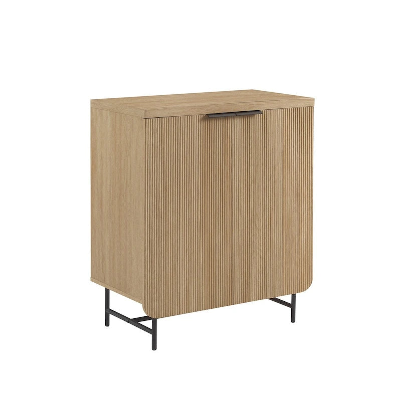 Meuble de rangement console avec portes cannelées, portes à fermeture douce et pieds en métal Chêne
