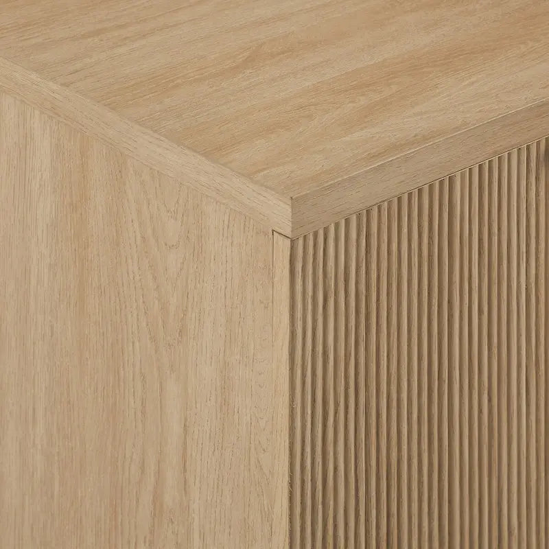 Meuble de rangement console avec portes cannelées, portes à fermeture douce et pieds en métal Chêne