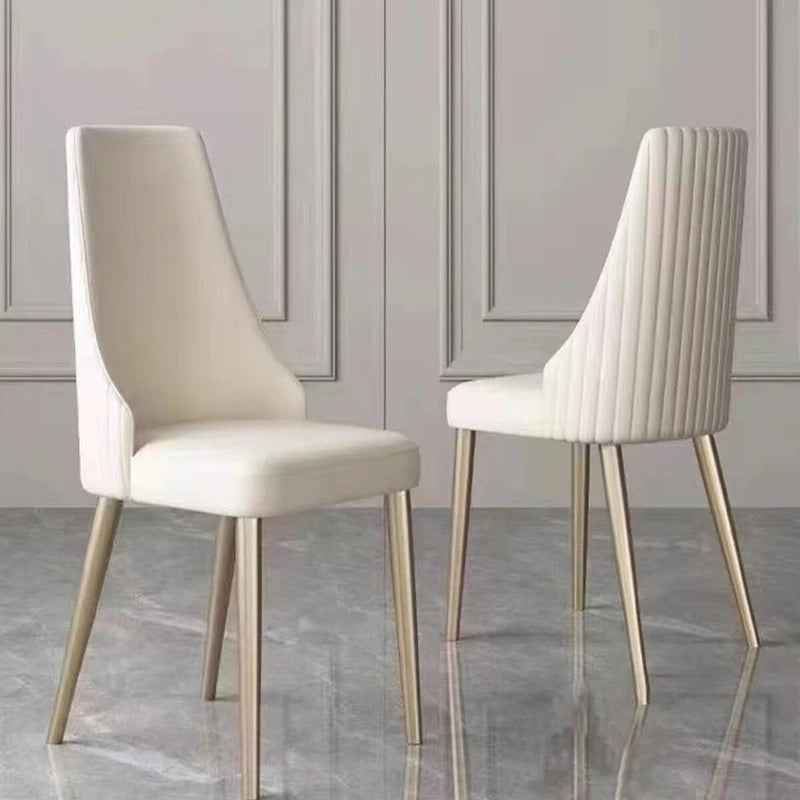 Chaise de salle à manger d'appoint en similicuir PU rembourré avec pieds en métal doré blanc crème
